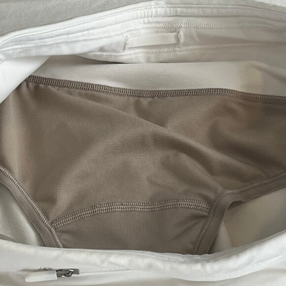 Lululemon White Real Quick Shorts Perforated Run Train Women’s W7ANVS Size 6 - Picture 6 of 12